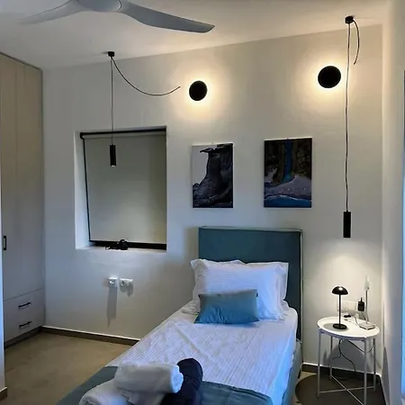 Holiday home South Palms Luxury Ano Rodhakinon