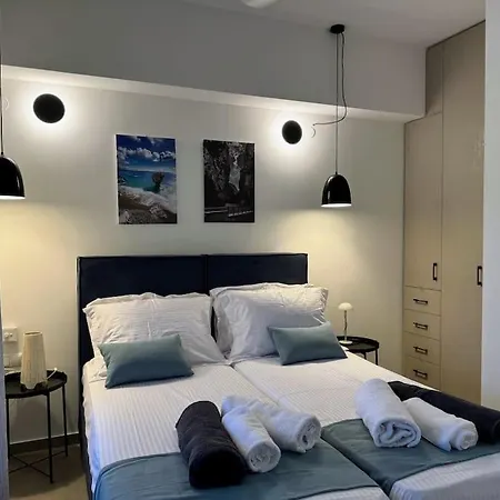 South Palms Luxury Holiday home
