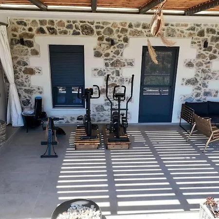 South Palms Luxury Holiday home